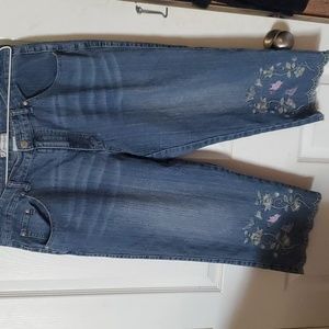 Dressbarn capris